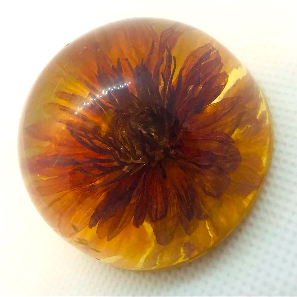 Lucite Paperweight - Chrysanthemum